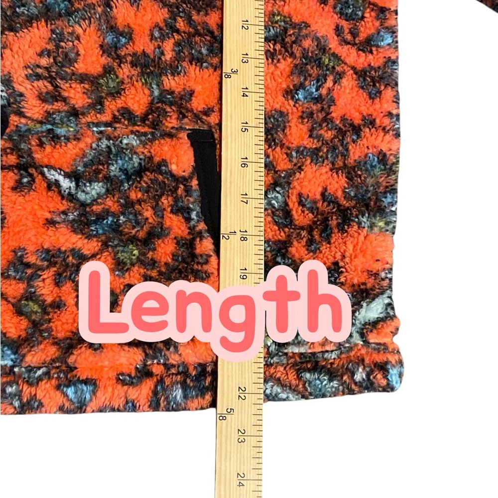 Hooey Orange and Black Patterned Fleece chunky Pullover - Picture 2 of 4